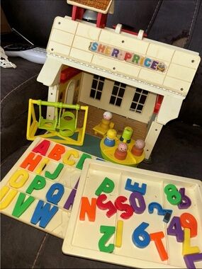 Vintage 1970’s little people school house +
Accessories